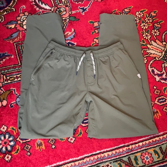 L. L. Bean Multi-Sport Pants size M/Tall - Picture 2 of 7